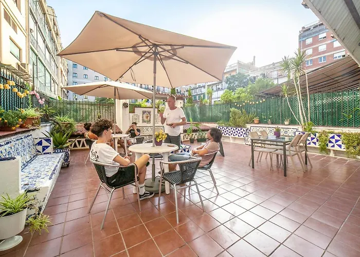 Fabrizzios Terrace Hostel Barcelone